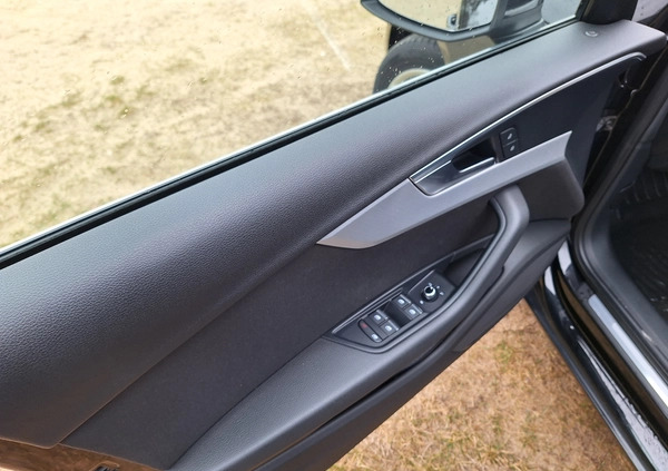 Audi A4 cena 69999 przebieg: 296500, rok produkcji 2016 z Rzgów małe 352